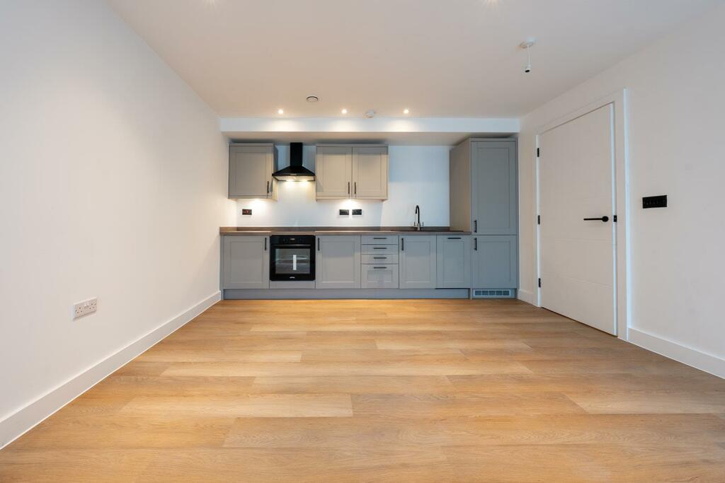Flat 5 Reside-5.jpg