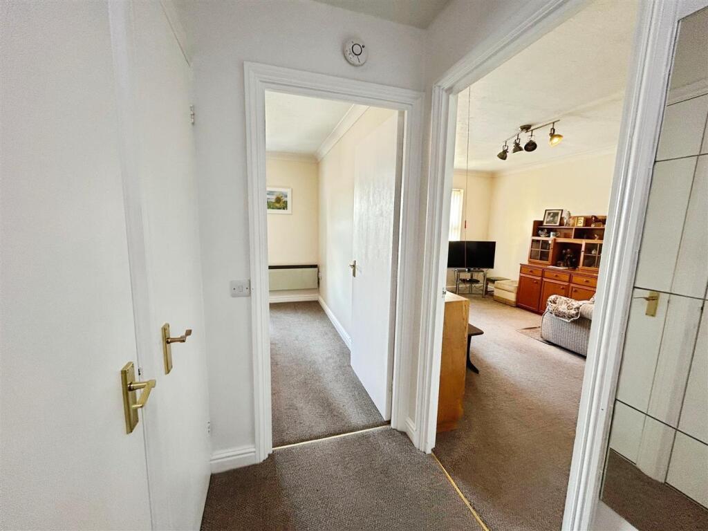 ff45add2-9-44DA-AAD4-BC95FFE8DC38-8502-00000587F13