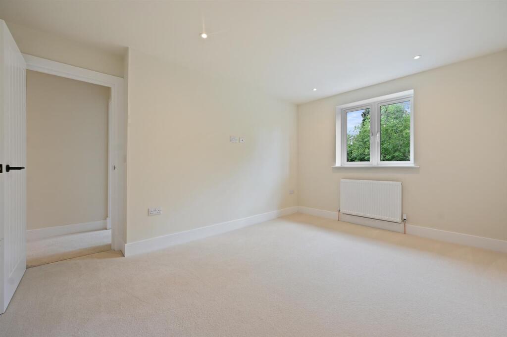 Bedroom 2.jpg