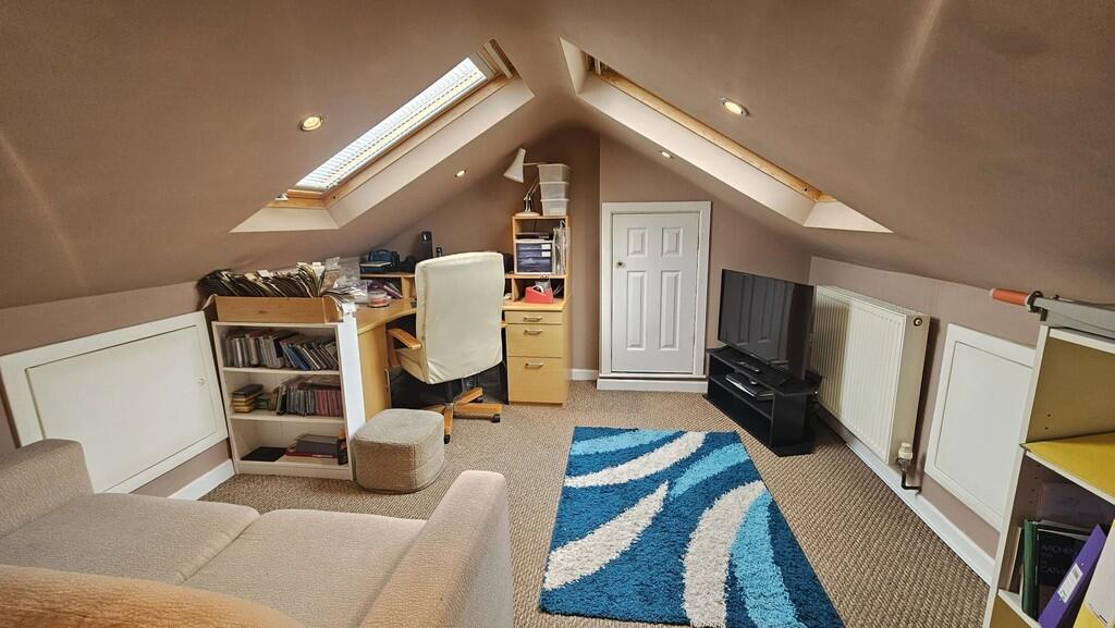 IMG-20250718-WA00...