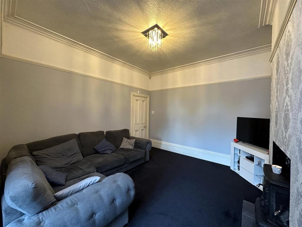 lounge 2.jpg