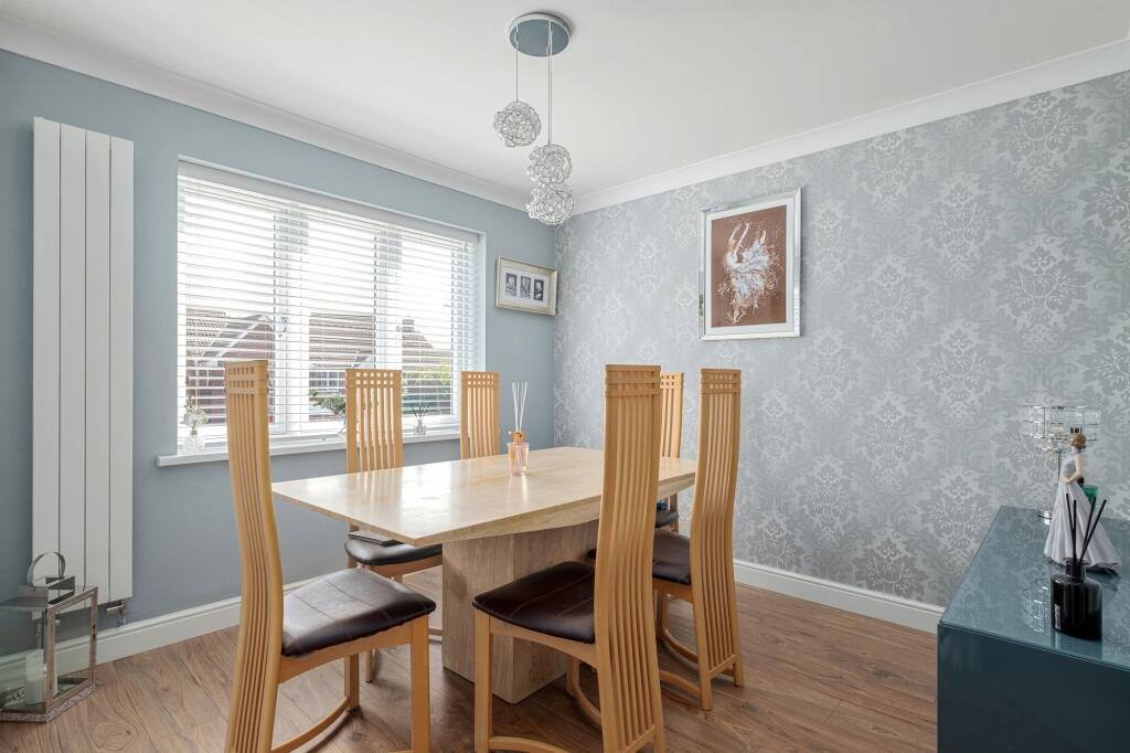 KITCHEN, DINING ROOM AND LOUNGE