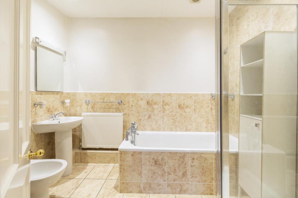 Ensuite