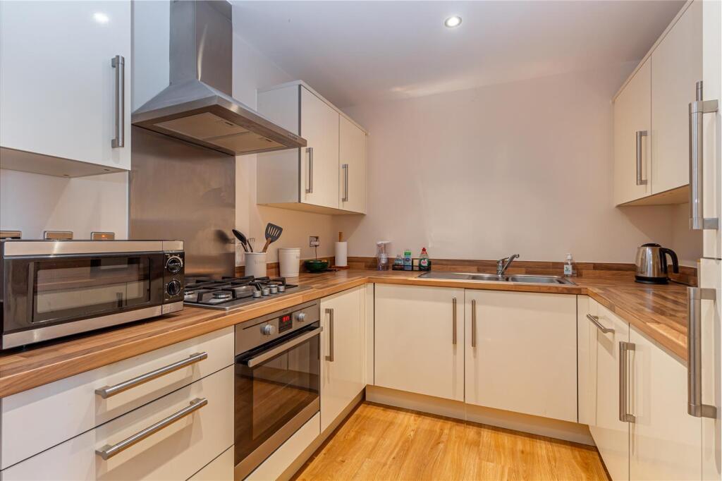 Basin Road, Worcester