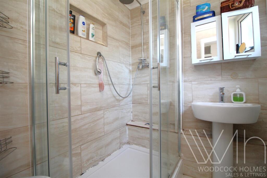 shower room_1.JPG