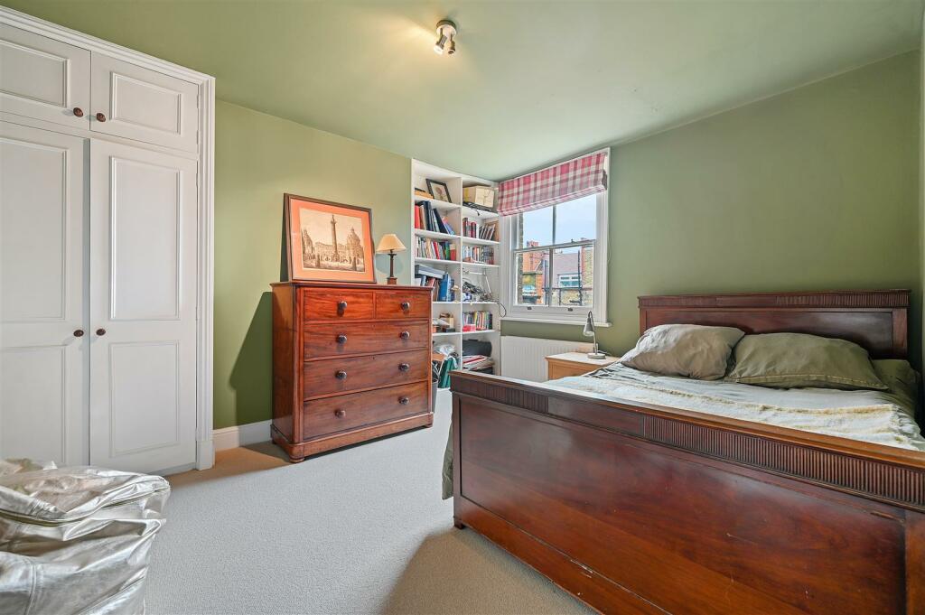 Brook Green - Bedroom.JPG