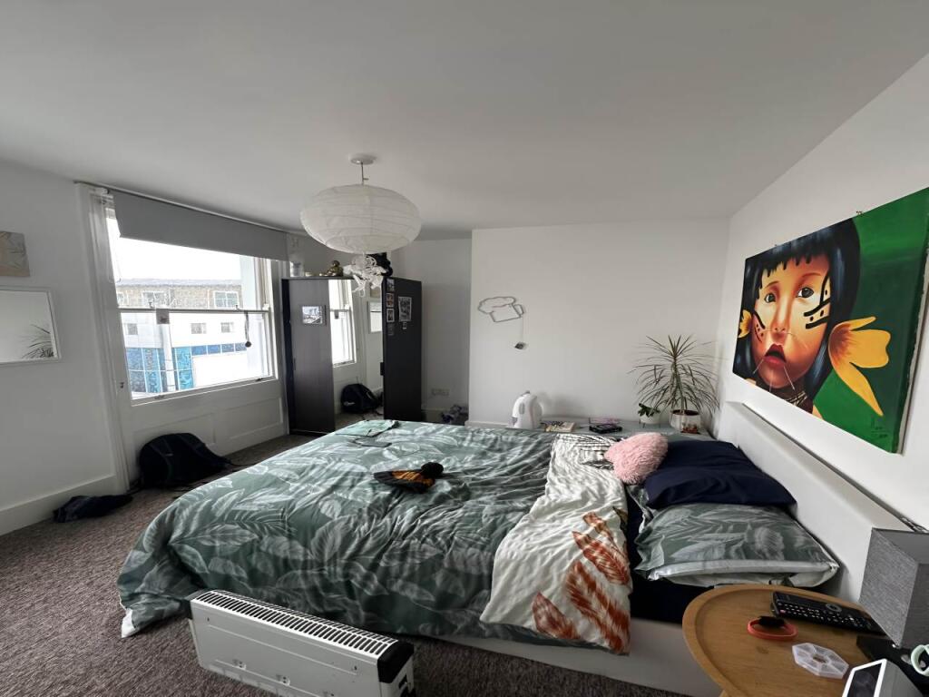 bedroom 2 pic 2