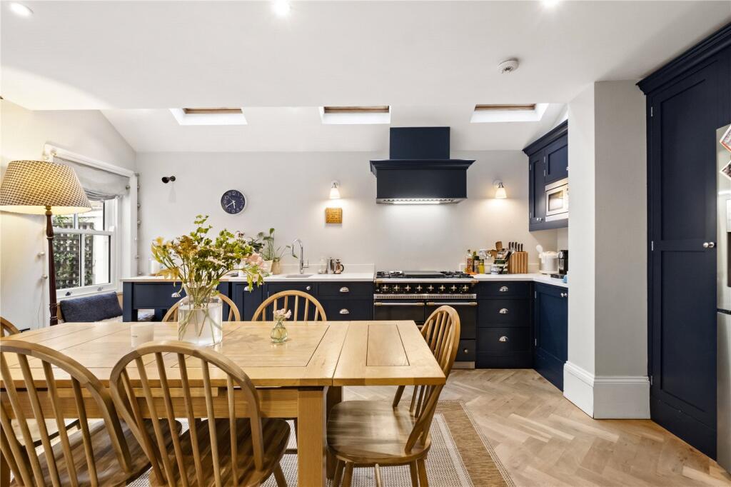 Dining/Kitchen