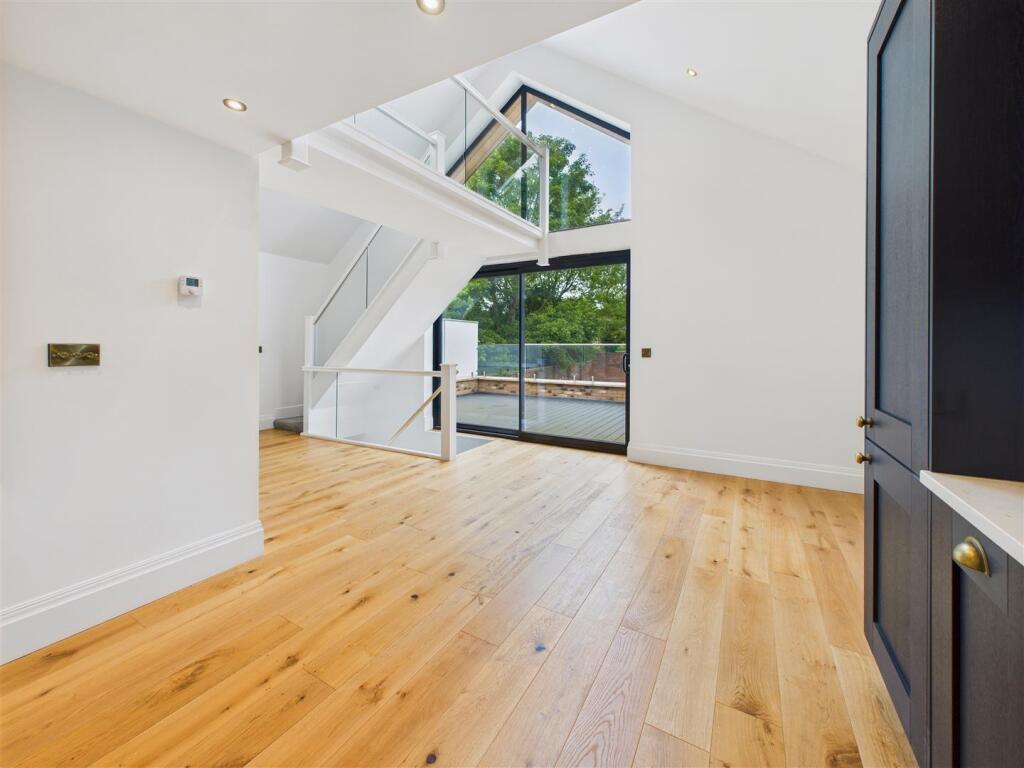Open Plan Living/Dining/Kitchen Area