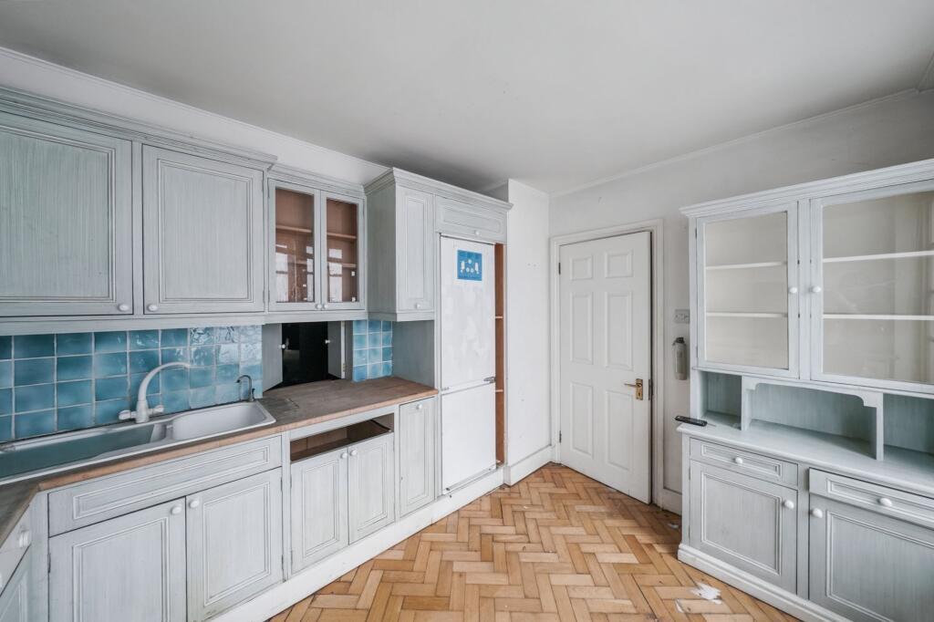 17 Yeomans Row, Kensington, London SW3 2AL