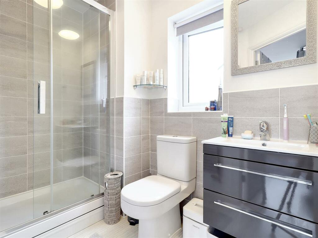 Ensuite Shower Room
