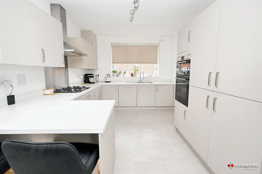 Kitchen/dining area