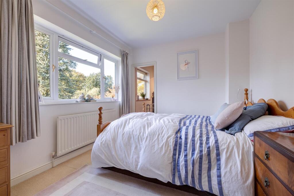 8 Willesley Close, Ashby