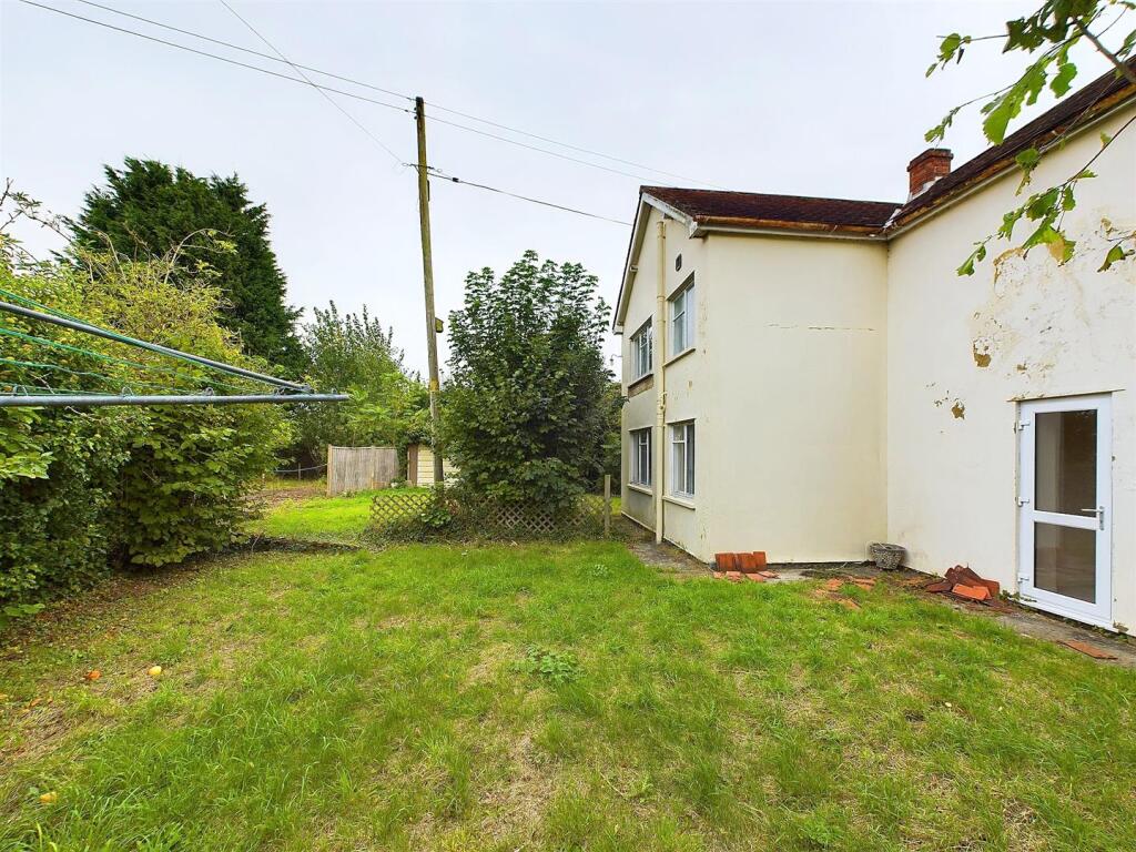 12 - Brickyard Cottage, Oldbury-on-Severn.jpg