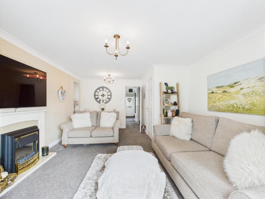 Living room/dining