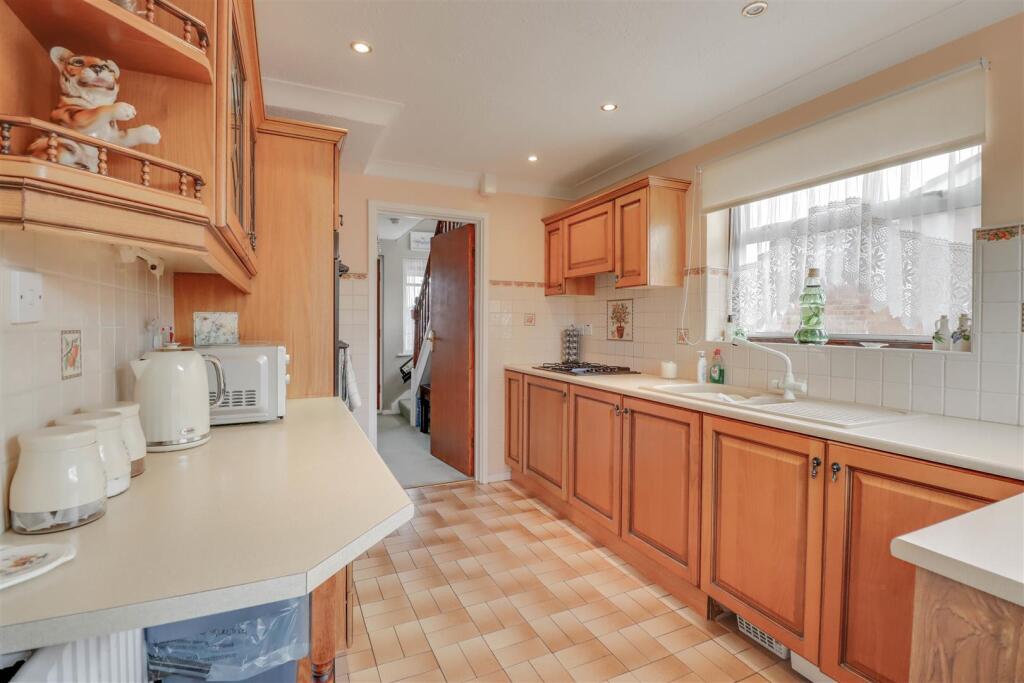 28 CHARLOTTE AVENUE-8.jpg