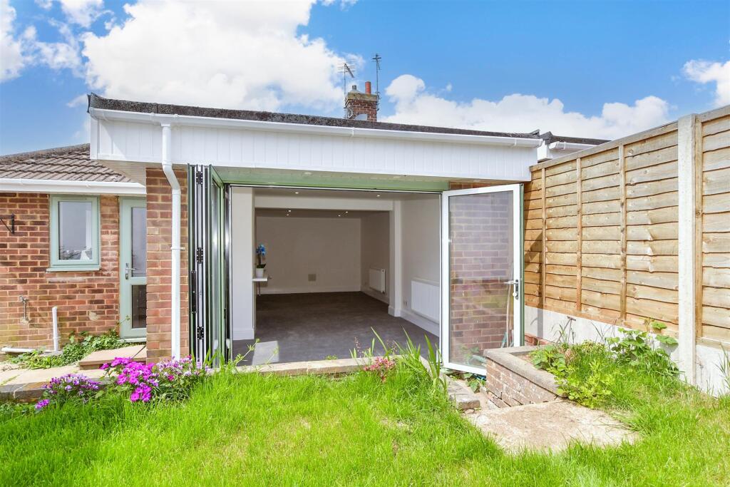 External Lifestyle Photograph