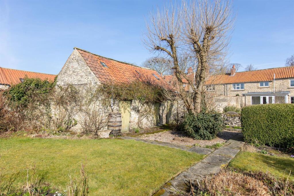 House  &amp; Garden