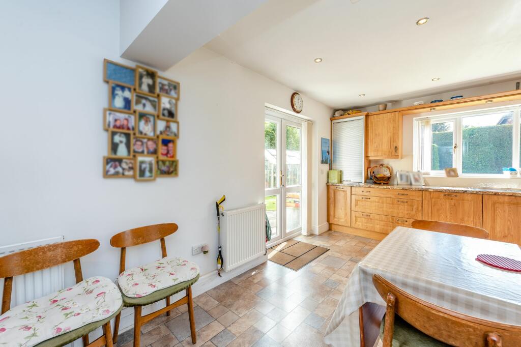 Kitchen / breakfast room