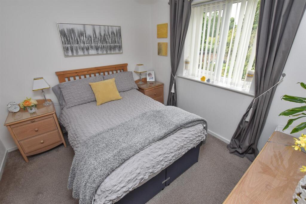 5 Eastham Mews (10).jpg