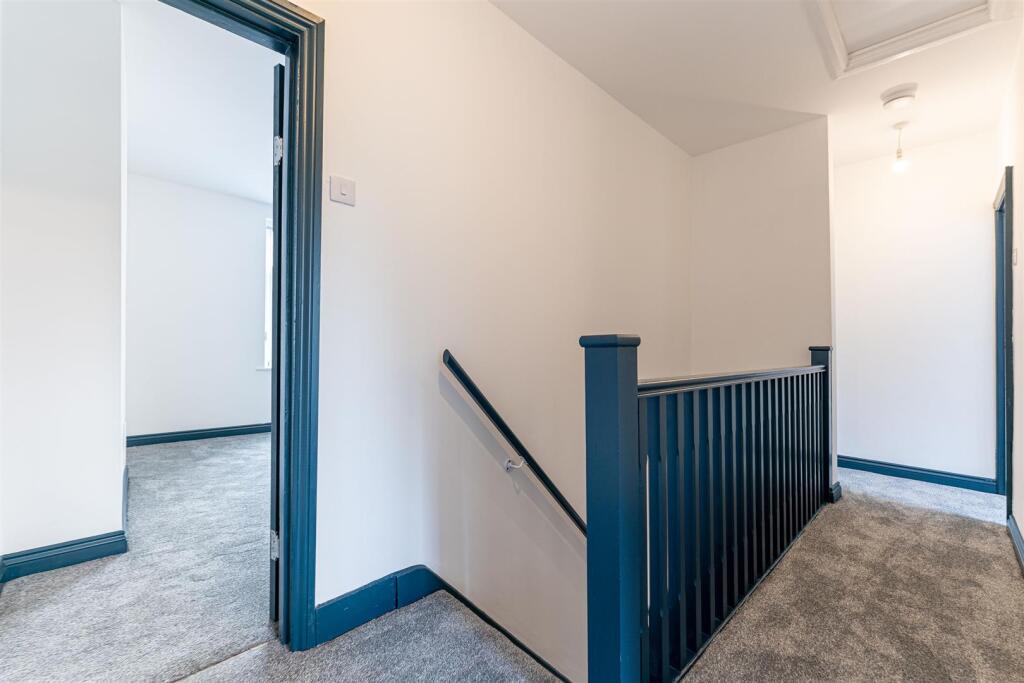 160 Lightwood Road - by Ralph Media Group 01102.jp