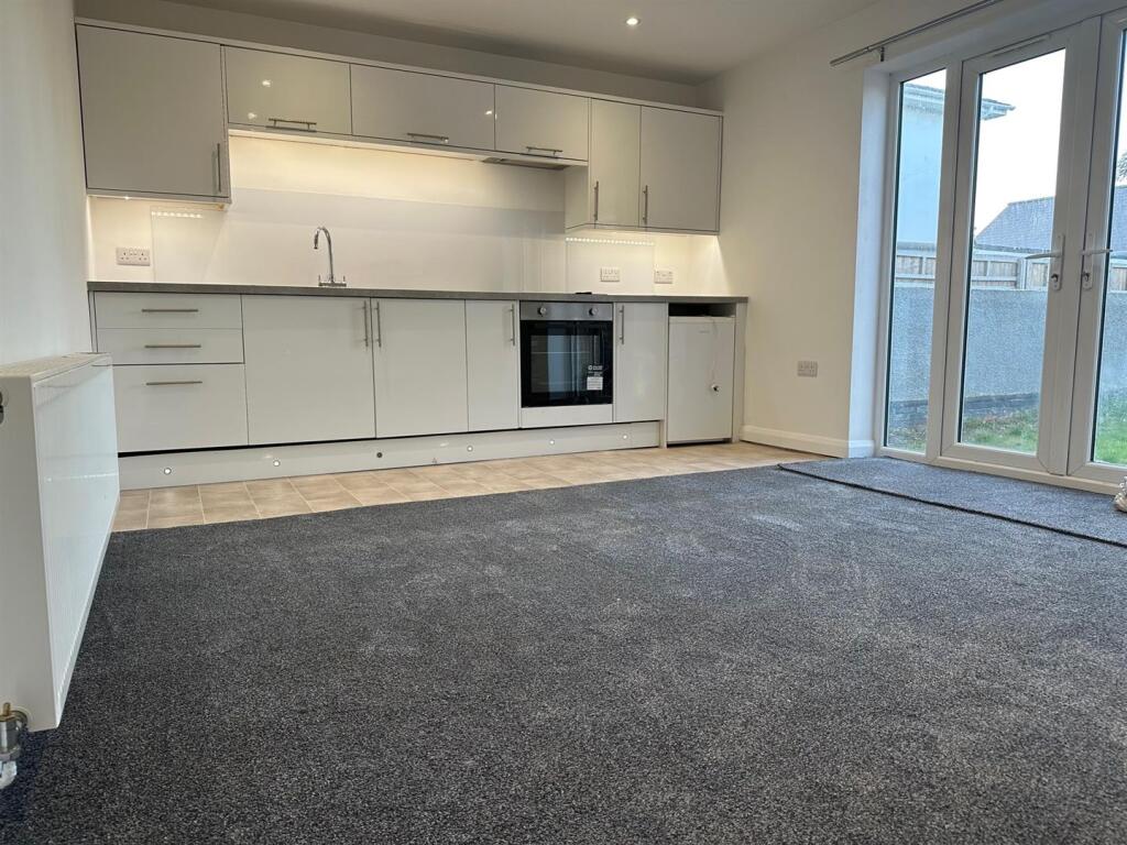 Lounge/Kitchen