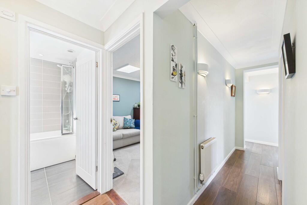 CAM01211G0-PR0195...