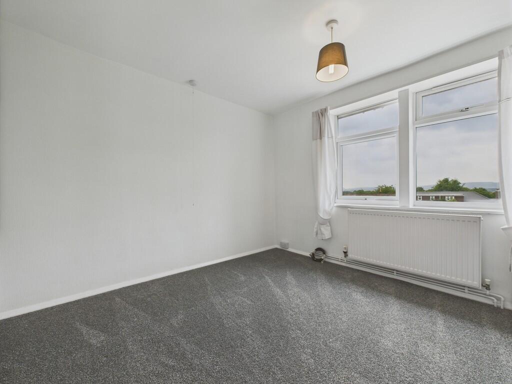 CAM04273G0-PR0137...