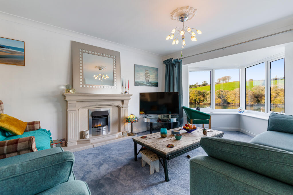 A11 - Embankment Rd, Flat 6 The Moorings, Kingsbri