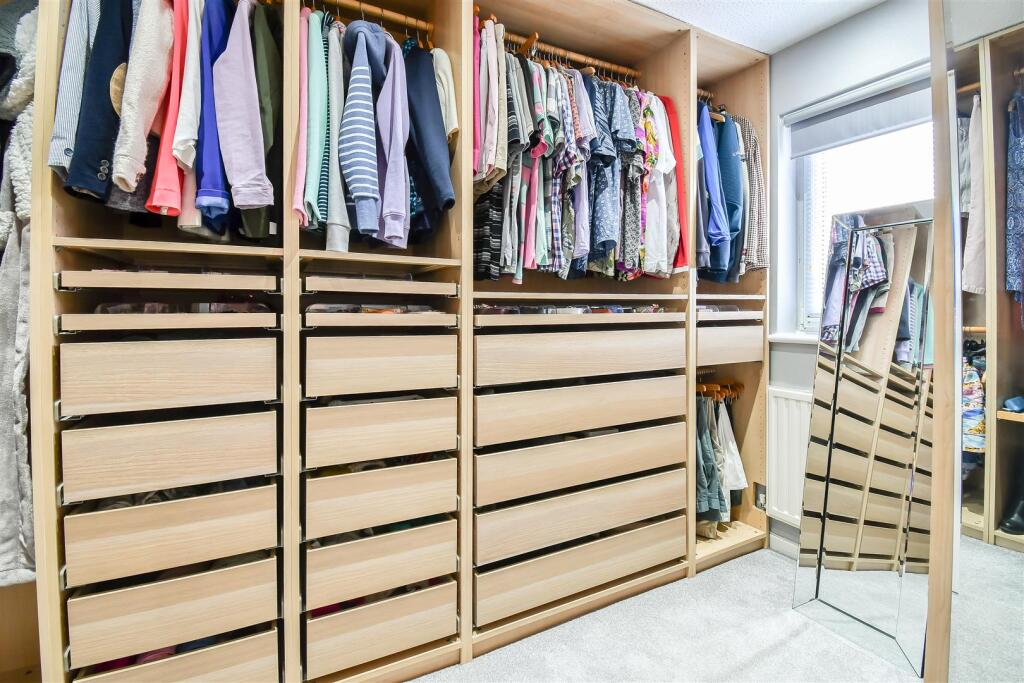 Dressing room / Bedroom Four