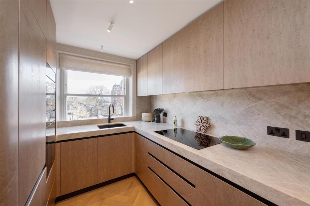 Flat 9, 39 Draycott Place Hi-9.jpg