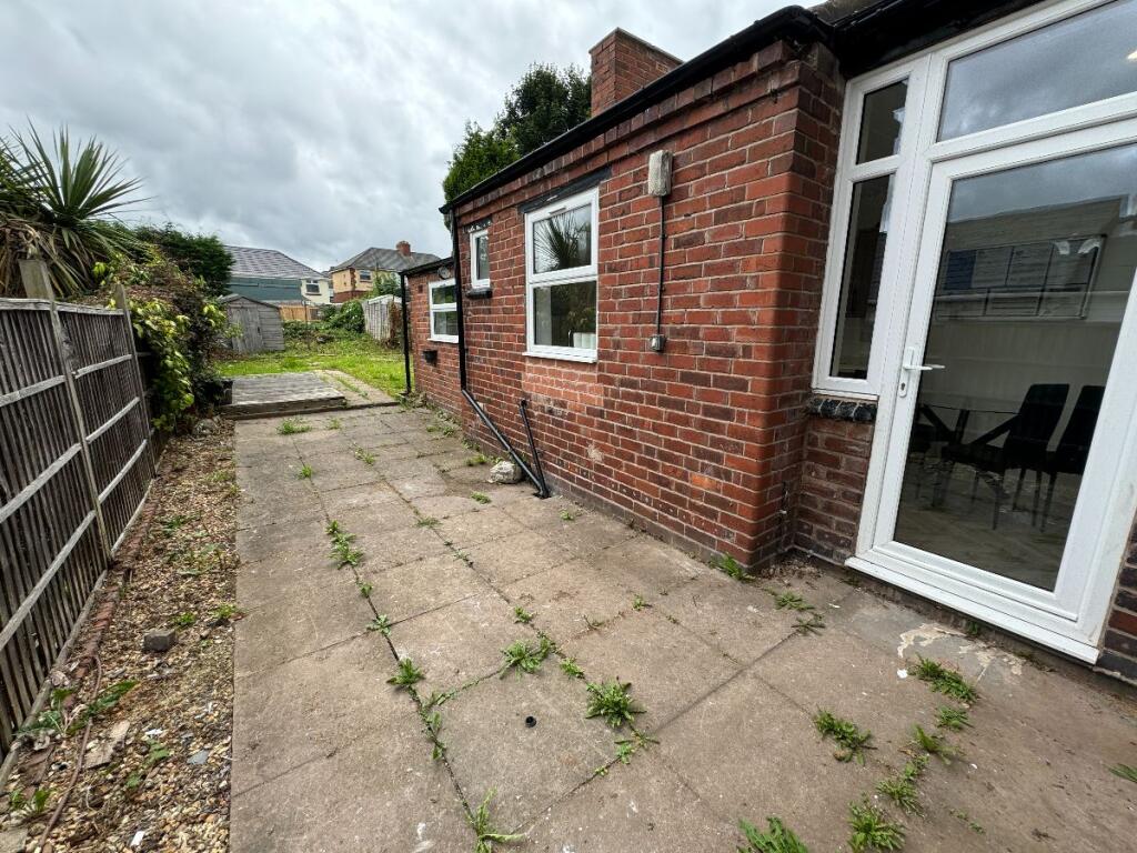 Well Kept Communal Rear Garden 