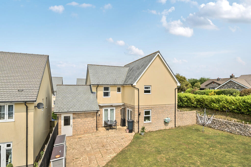 1303354-5-683f2c8...