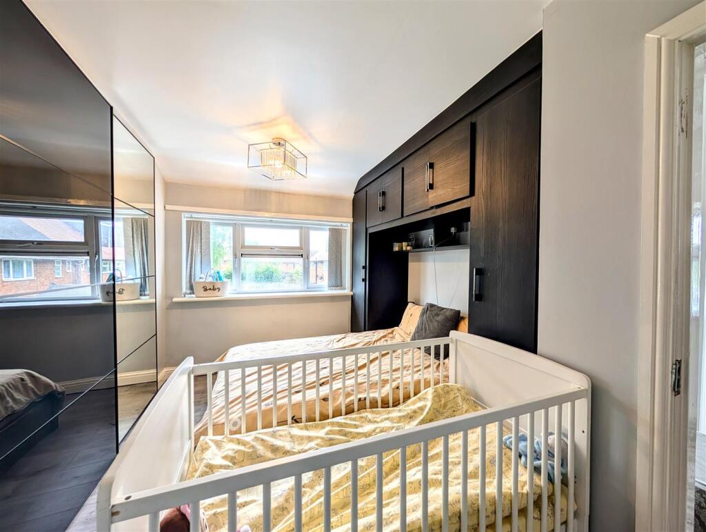 bedroom 2 3.jpg