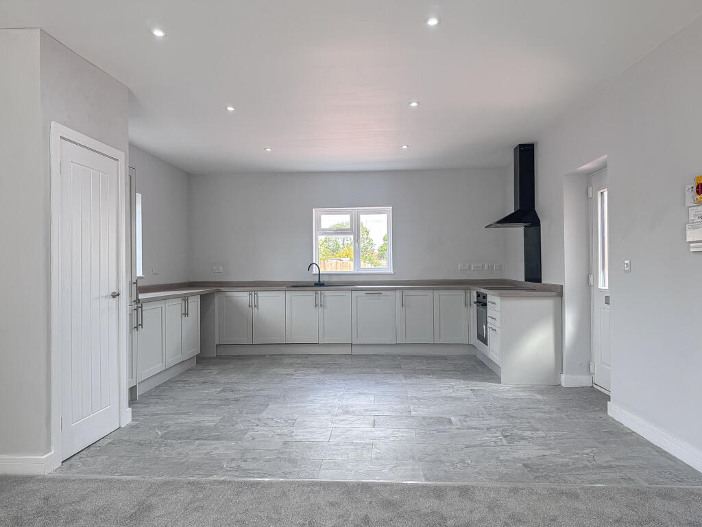 Kitchen (2)