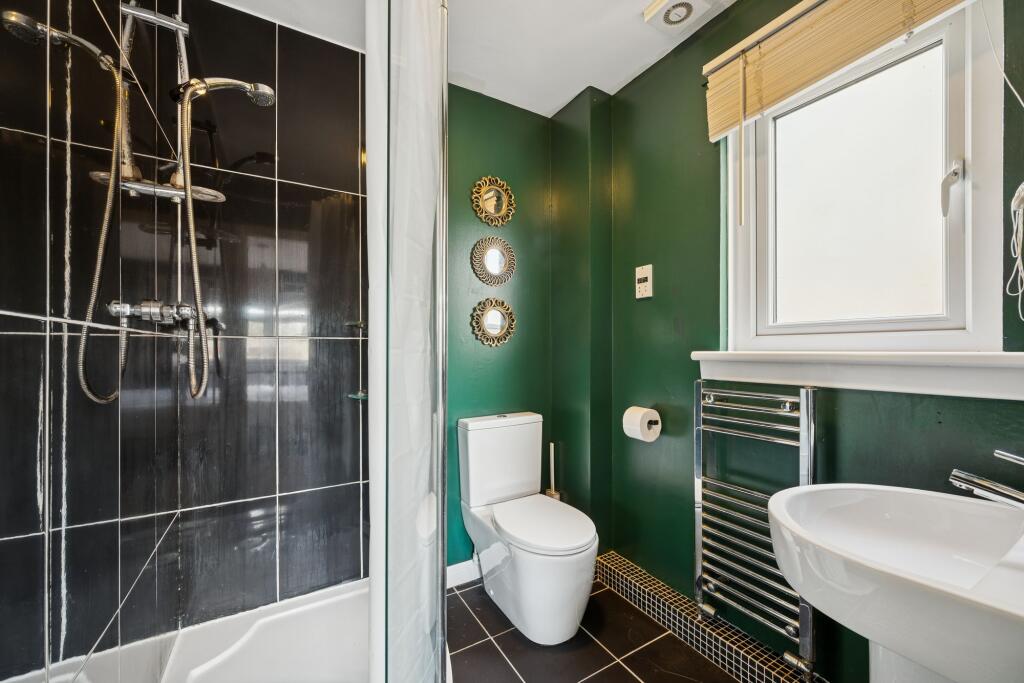 Bedroom One En Suite