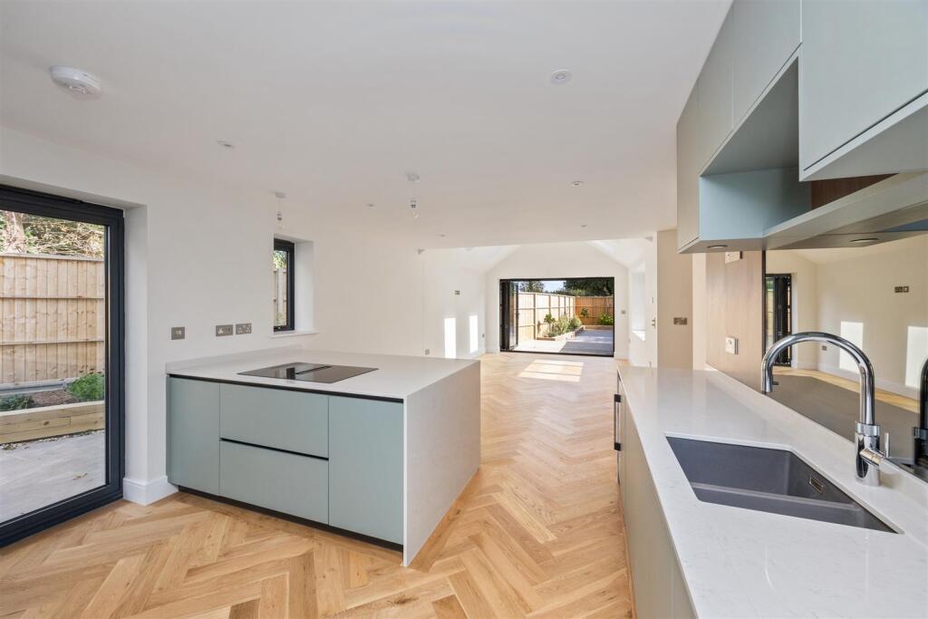 Sea Lane Gardens, 61a-009.jpg