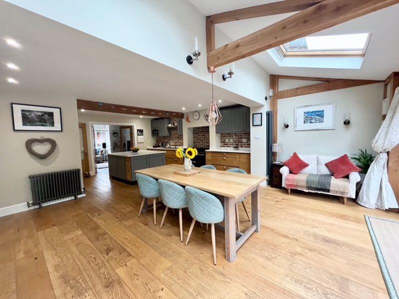 OPEN CONCEPT KITCHEN/DINING/FAMILY ROOM