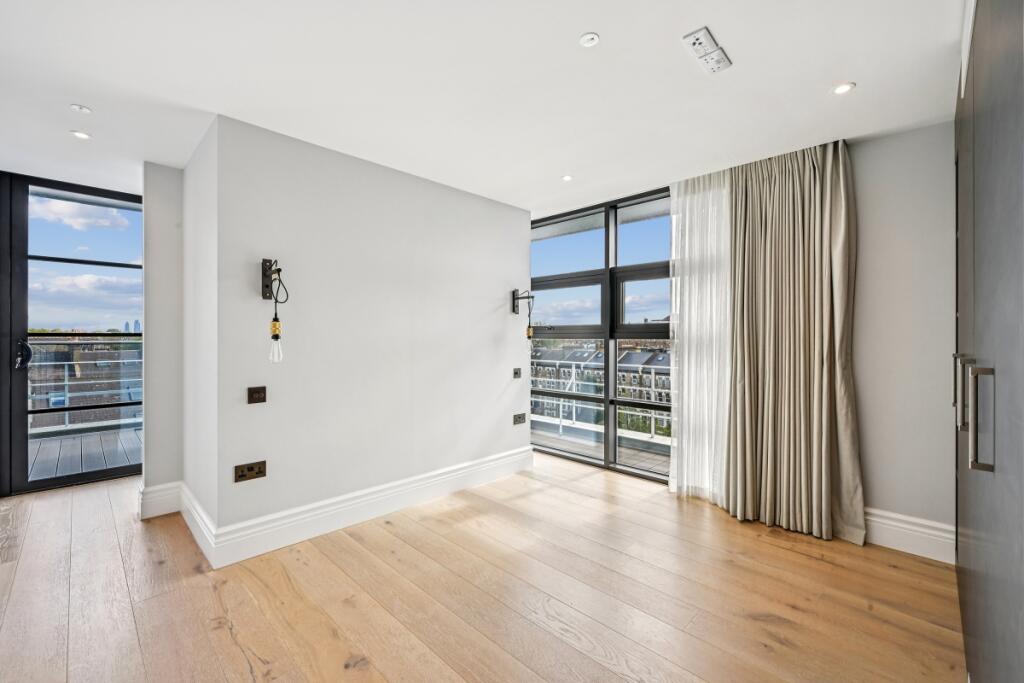 Penthouse Flat 5,...