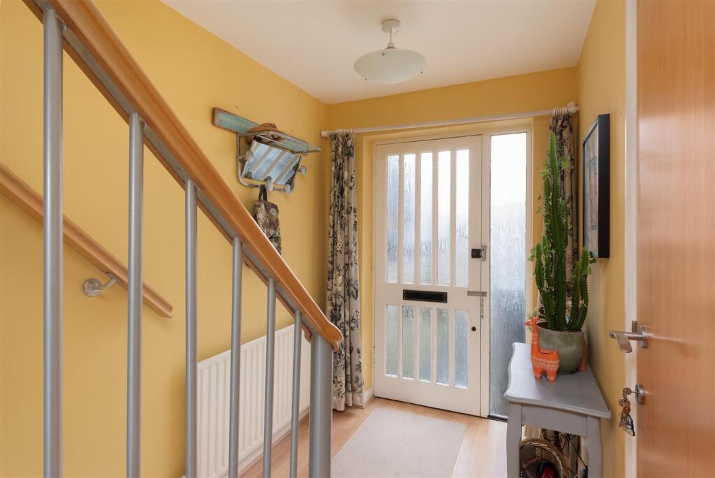 Island Wall, Whistable