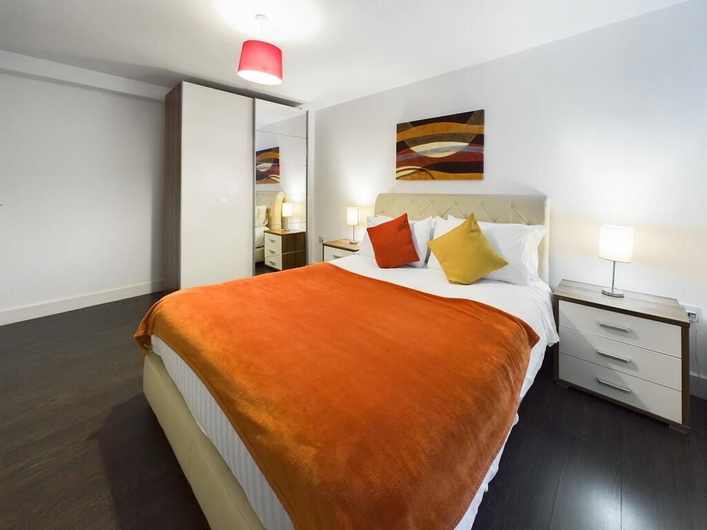 CAM02089G0-PR0415...