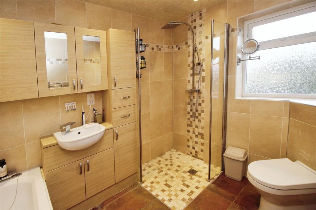 Bathroom/Wc