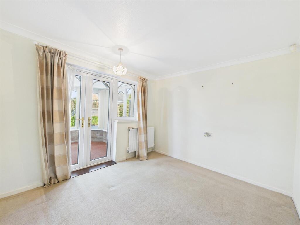 Bedroom:
