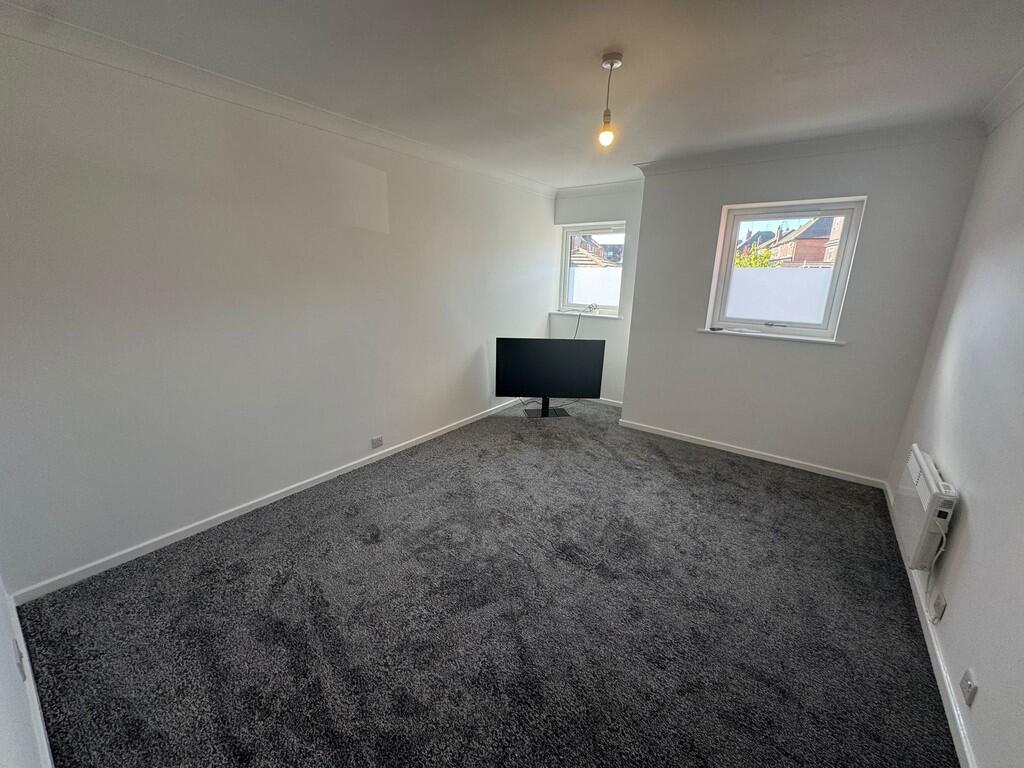 PHOTO-2025-09-08-...