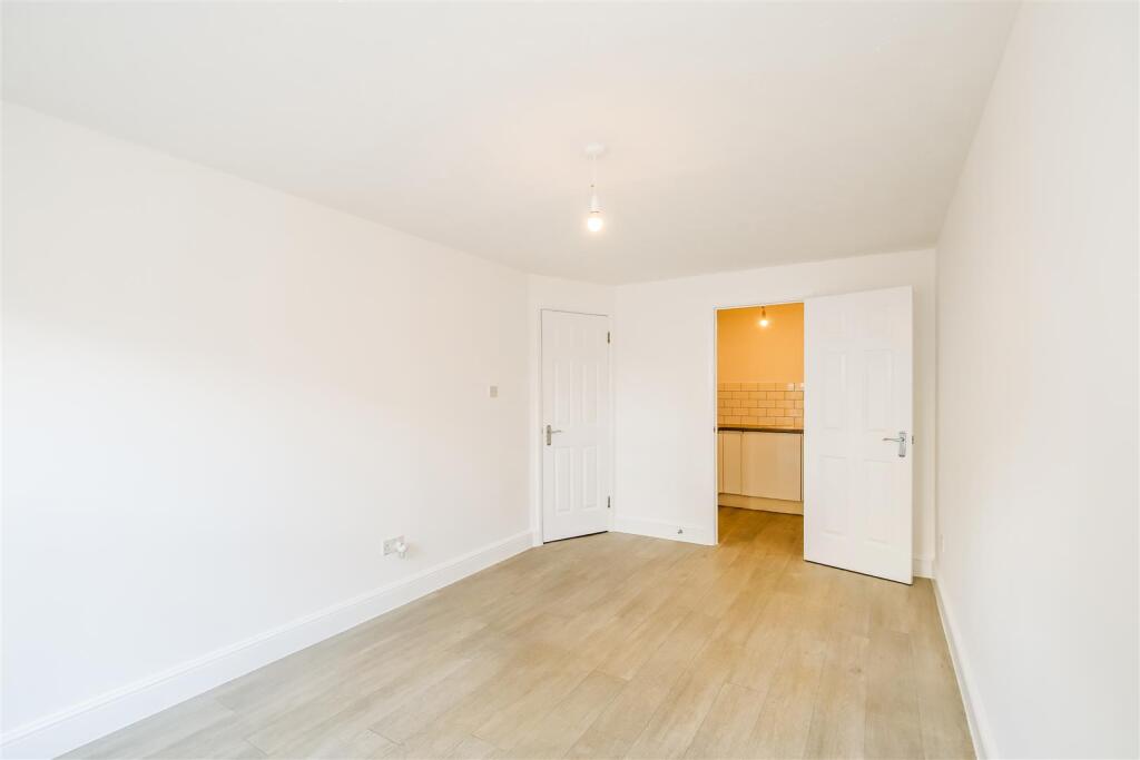 61 Latchingdon court-13.jpg