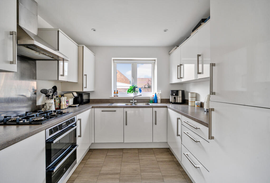 1311209-19-685130...