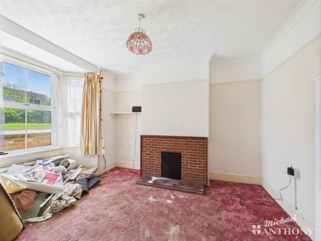 CAM02773G0-PR0286-STILL001