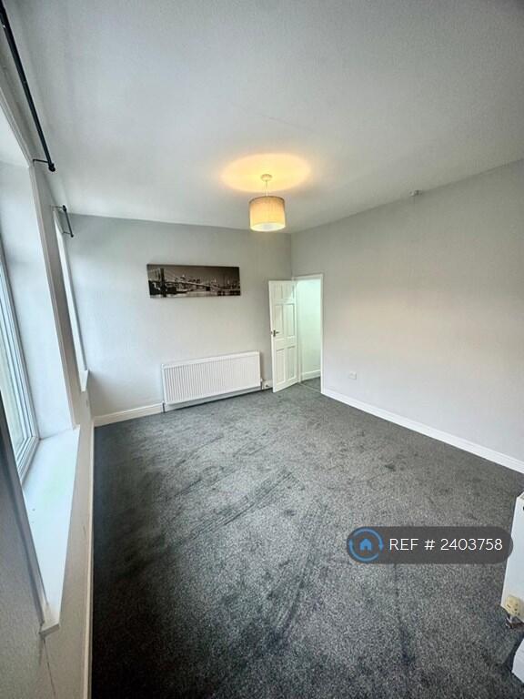 Bedroom 1 Pic a