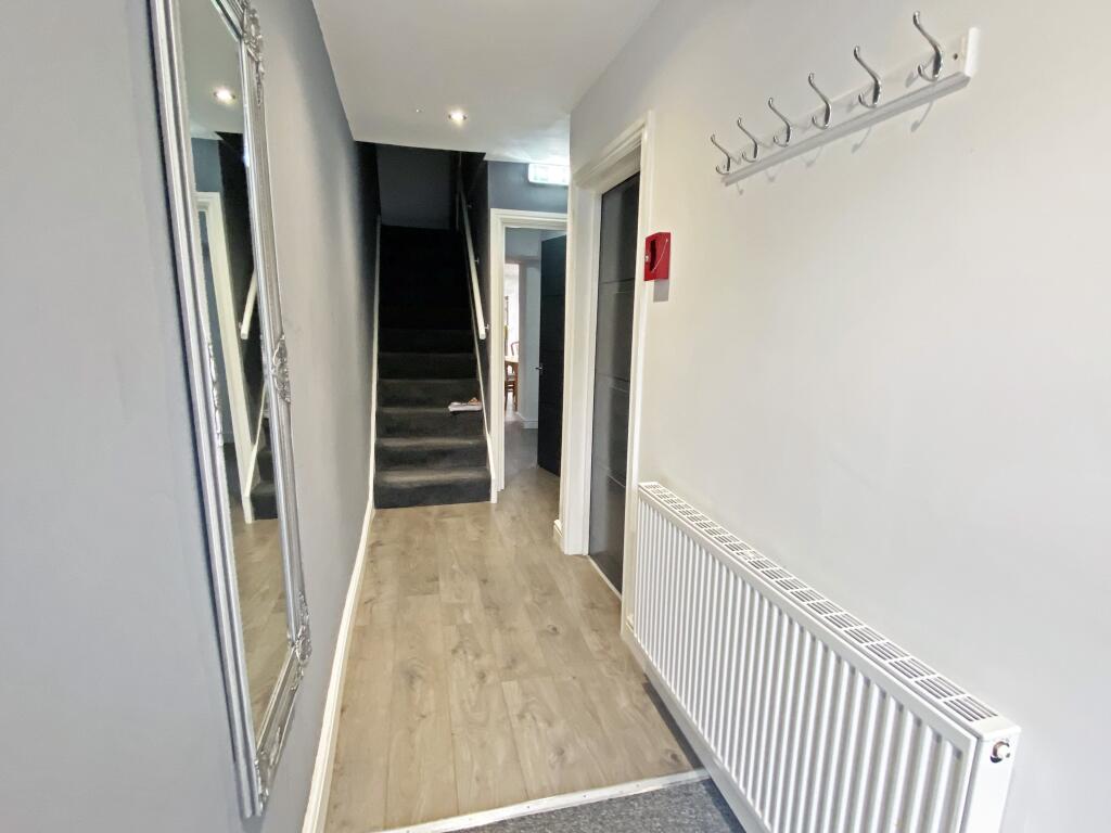EntranceHallway_47El