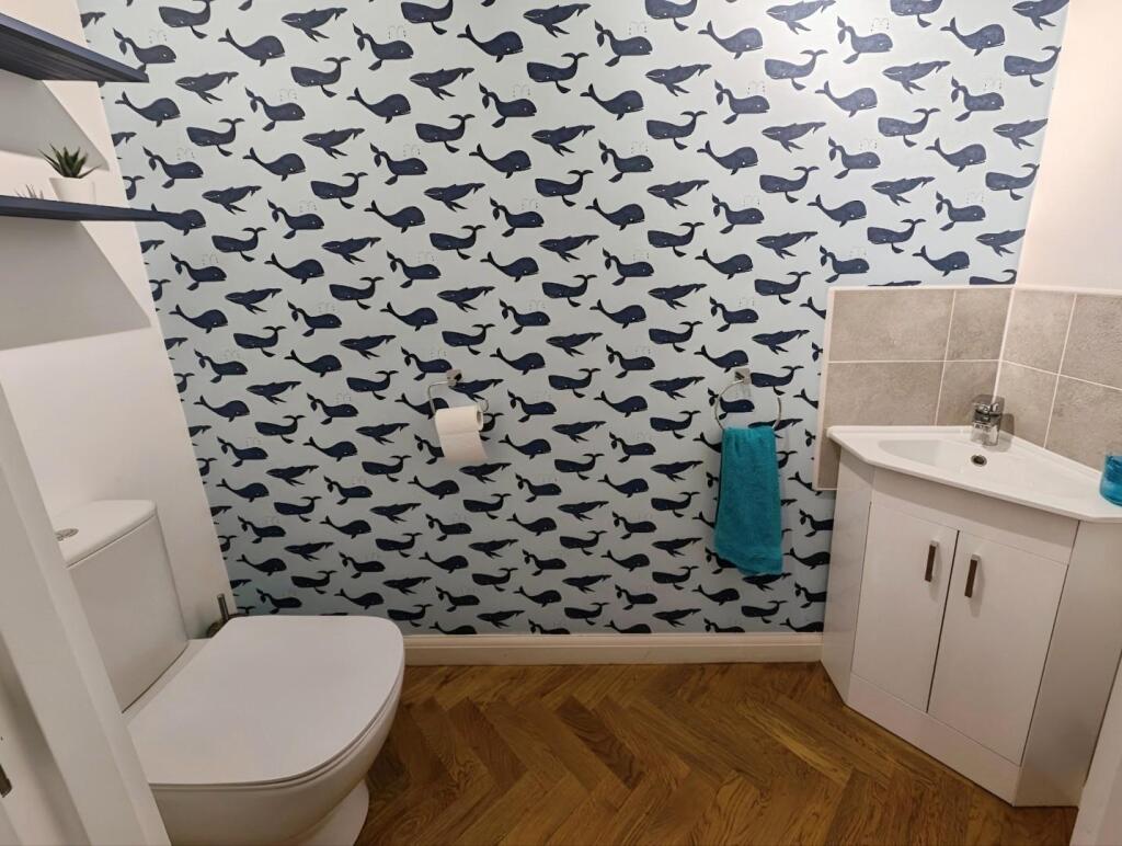 0d47c2a1-cloakroom.jpg